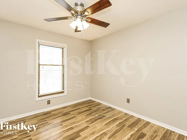 10126 N Wyandotte St — Photo 11