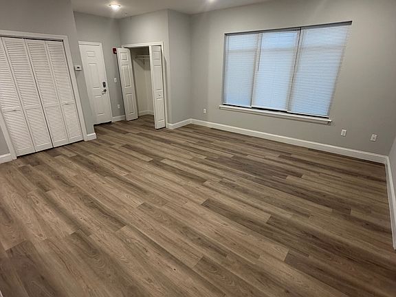 5th image of 242 Harrison St #1