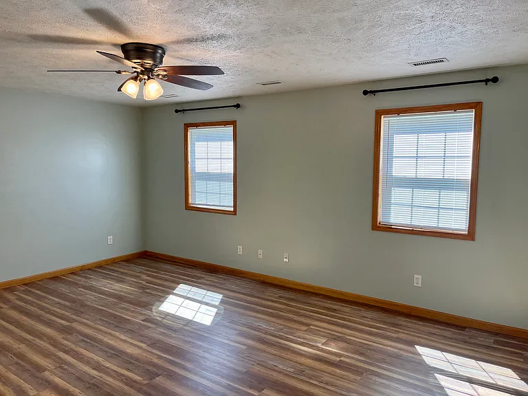 1303 California Ave — Photo 11