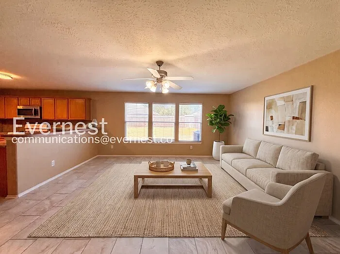3 bed, 2.5 bath, 2139 sqft, $2,095 — Photo 4