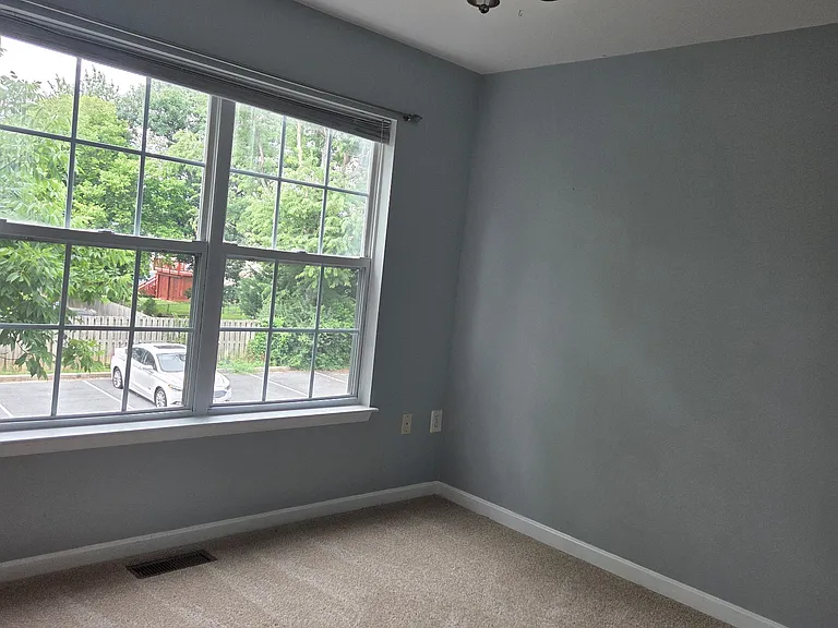 123 Heathfield Dr — Photo 12