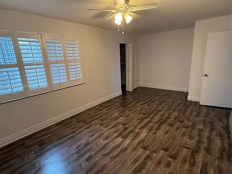 2606 NE 10th St #2606 — Photo 3