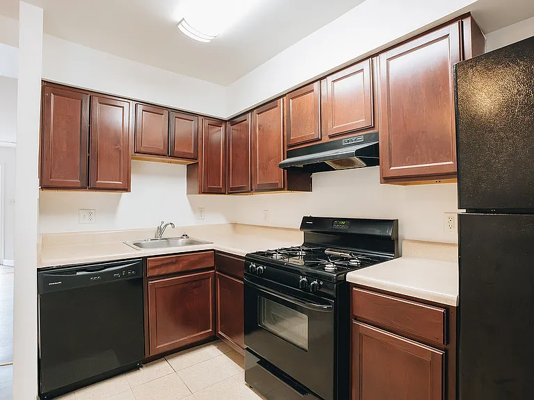 Tuscany Townhomes — Photo 18