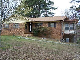 3rd image of 169 Lake Dr