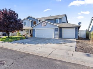 810 Millenium Ave, Moxee, WA 98936