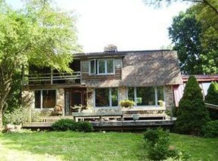 385 Eggleston Rd, Pembroke, VA 24136