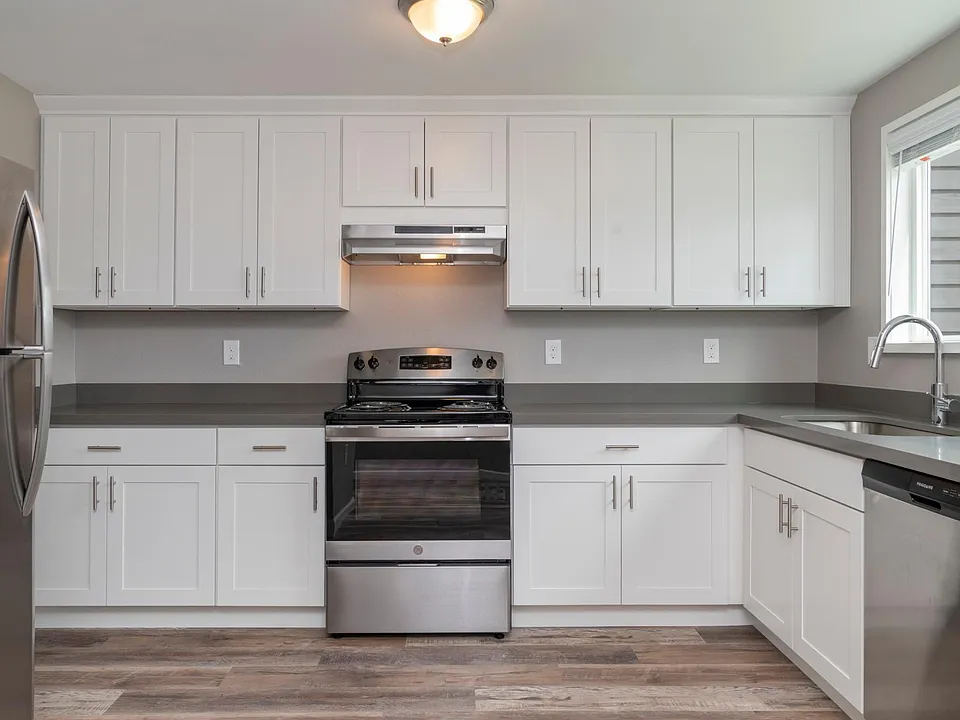 11024 4th Ave SW