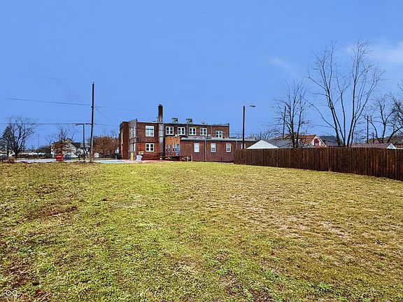 2nd image of 28 N Gladstone Ave
