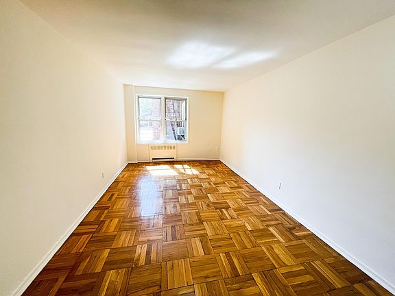 2nd image of 3704 Parsons Blvd APT 27