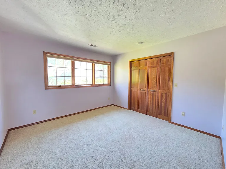 7706 E Woodview Dr — Photo 28
