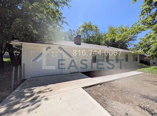 1804 NE Adams Dairy Rd, Blue Springs, MO 64014