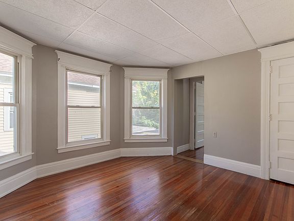 2nd image of 1019 State St #2