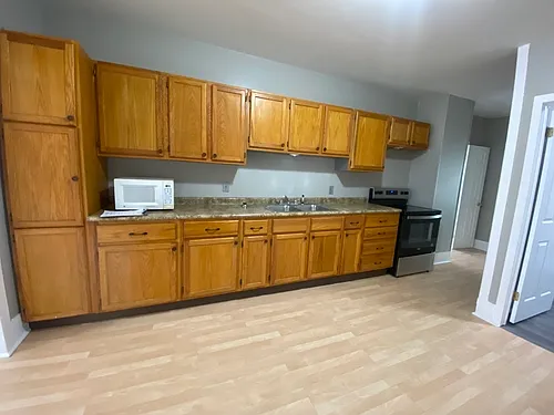 717 Alexandria St — Photo 13