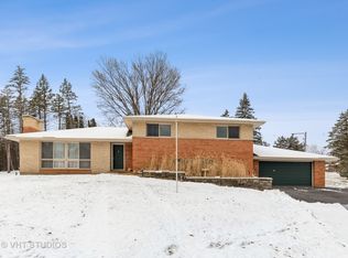 21412 N Elizabeth Rd, Barrington, IL 60010