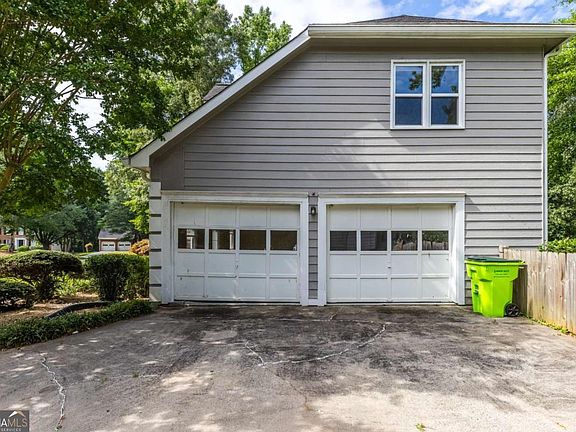 4th image of 1397 Wynford Gate SW