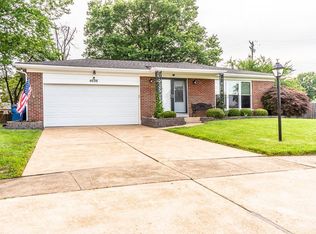 4698 Skyridge Ct, Saint Louis, MO 63128