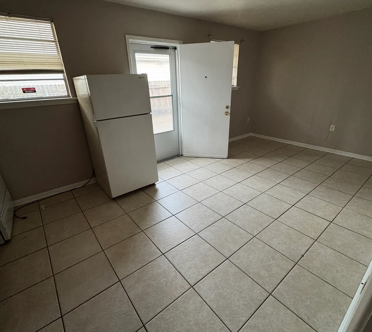 209 Central Ave — Photo 3