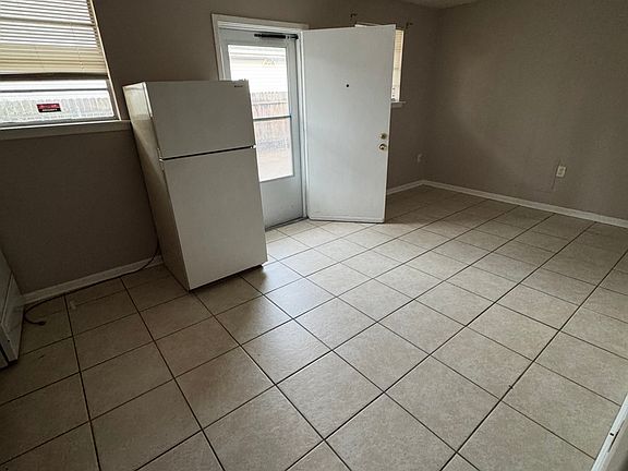 3rd image of 209 Central Ave