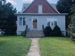 1806 Main St, Tyndall, SD 57066