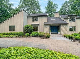 69 Indian Hill Rd, Mount Kisco, NY 10549