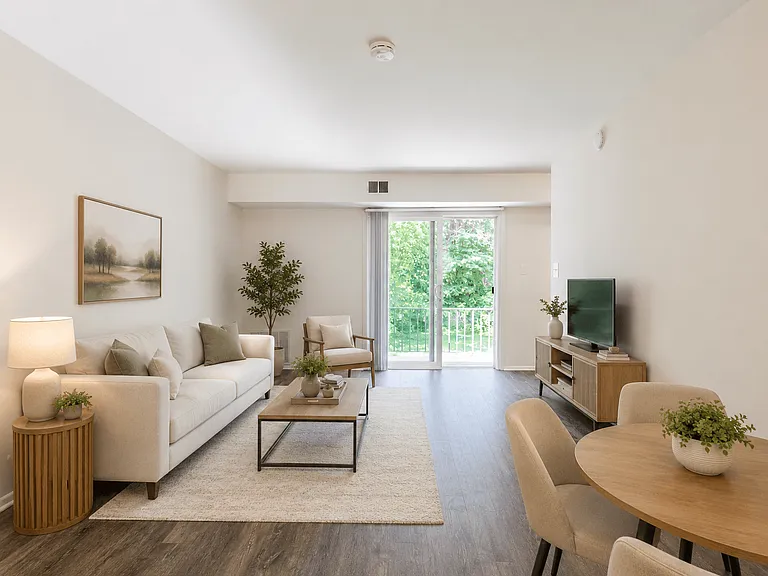 Woodacres Apartment Homes — Photo 6