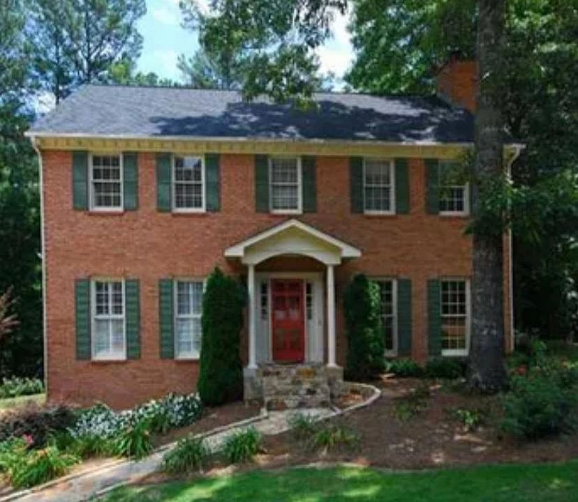 Welcome to 2325 Spring Iris Drive
