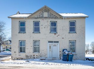 2305 N Main St, Hazel Green, WI 53811