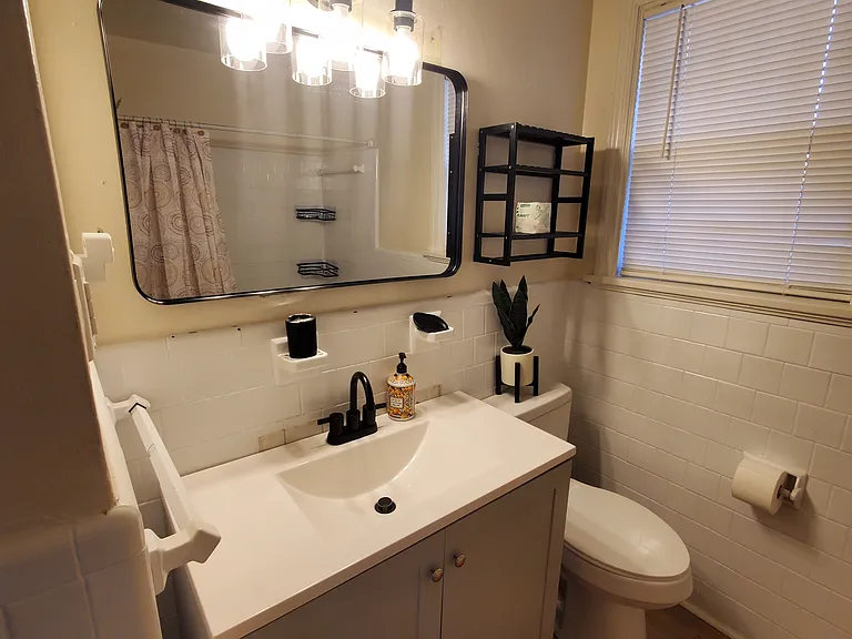 900 Ridgecliff Dr — Photo 11
