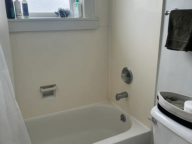1010 Hi Pointe Pl #5 — Photo 16
