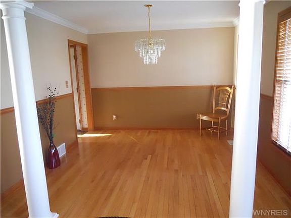 3rd image of 7336 Erica Ln
