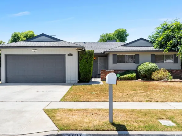 2707 W Acacia Ave, Fresno, CA 93705