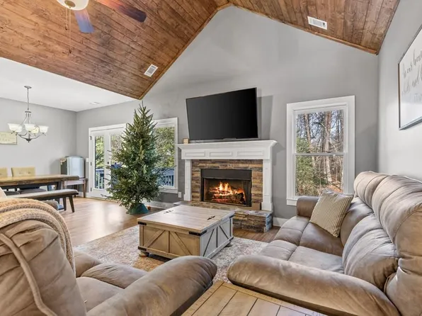 41 Brumby Trl, Ellijay, GA 30540