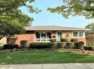 5540 Oak Center Dr, Oak Lawn, IL 60453