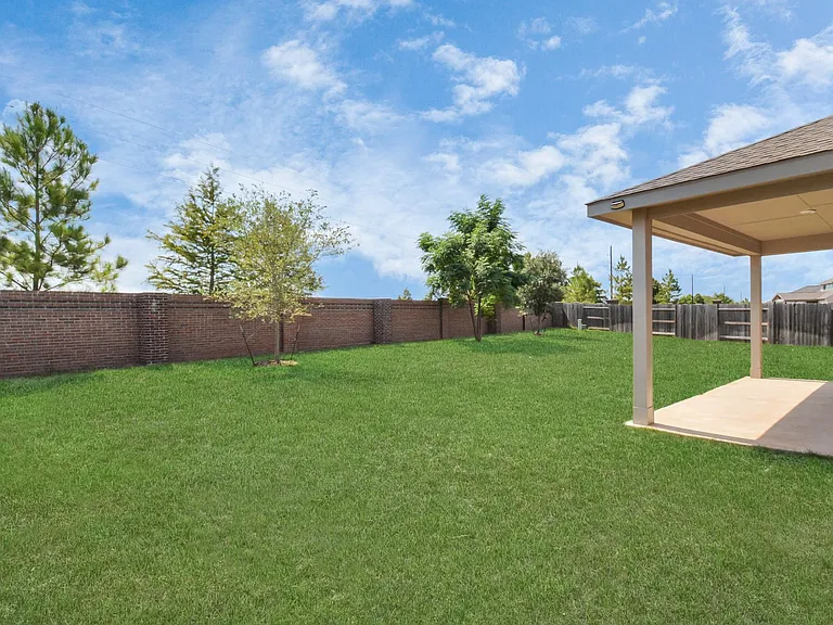 13002 Sheildaig St — Photo 41