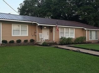 603 W Fisher St, Bellville, TX 77418