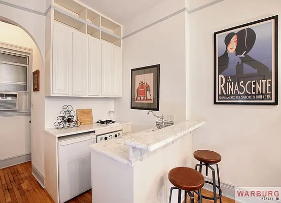 Sold by Warburg | media 3