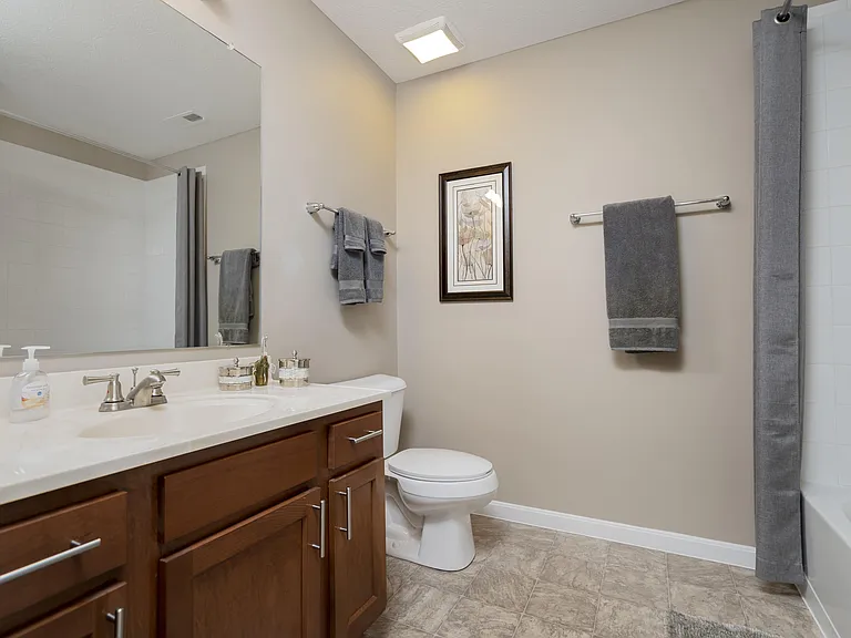 Bedford Place Apartments — Photo 11