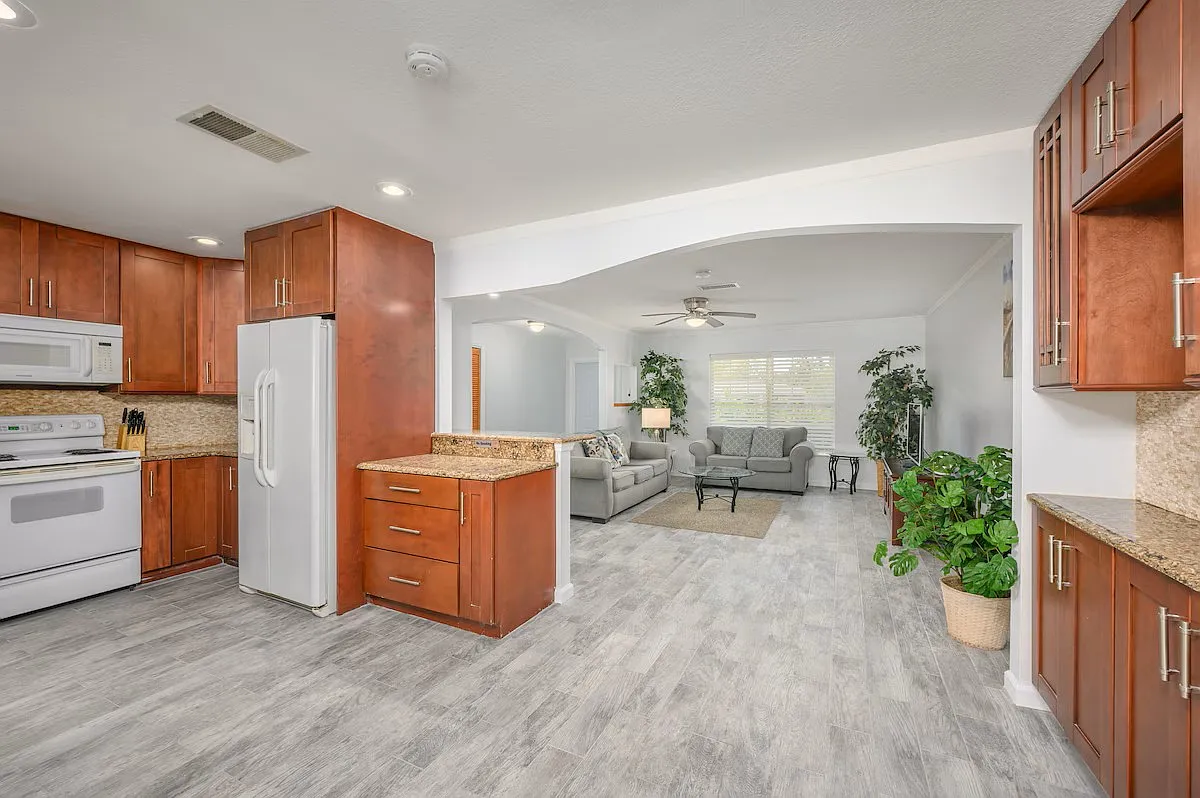 3 bed, 1554 sqft, $2,950 — Photo 3