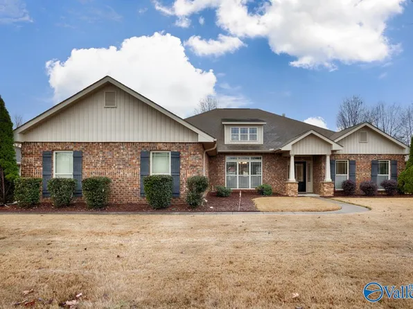 622 Summer Cove Cir NW, Madison, AL 35757