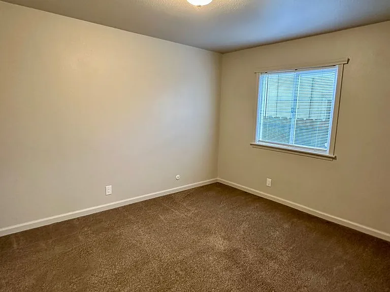 337 N. Merrill Ave — Photo 26