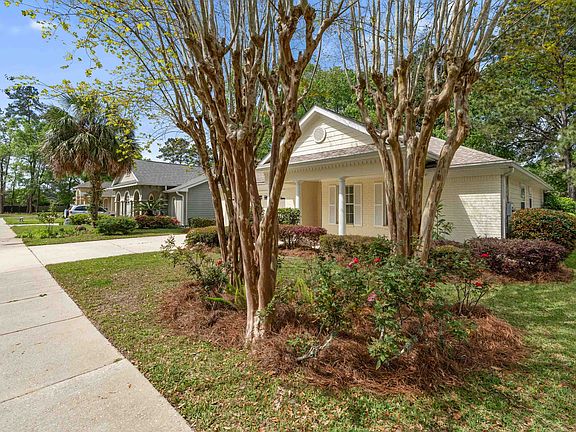 4th image of 1350 Silver Moon Dr