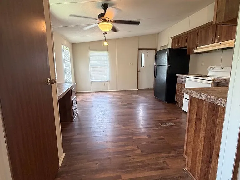 661 Bowman Rd — Photo 3