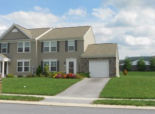 3043 Sundown Dr, Chambersburg, PA 17202