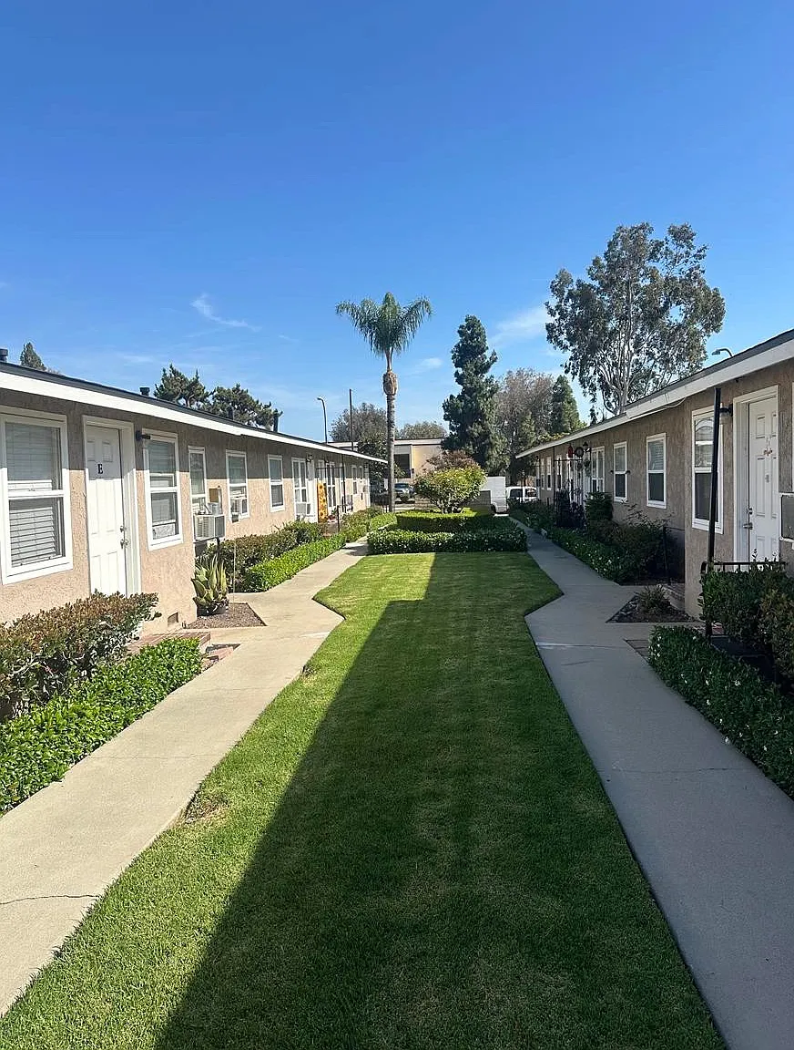 Civic Center Apartments — Photo 3