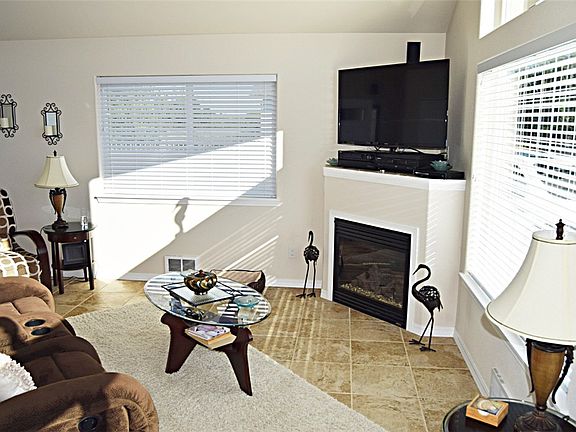 3rd image of 512 Marine View Dr SW