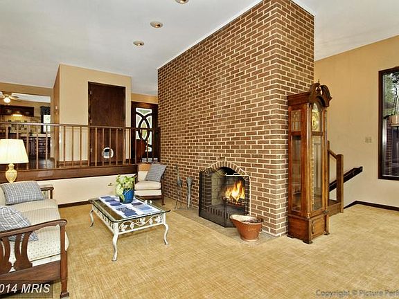 4th image of 10067 Vista Ct