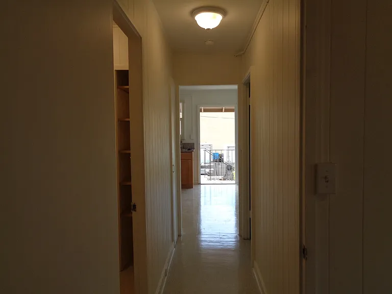 1604 Democrat St — Photo 4