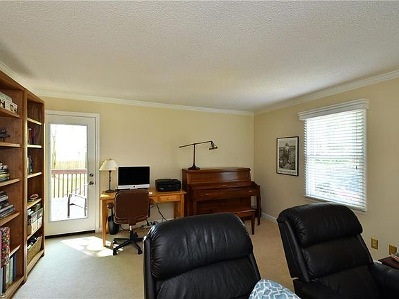 5th image of 328 Natalie Dr