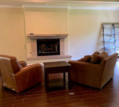 5th image of 208 Royal Oaks Dr