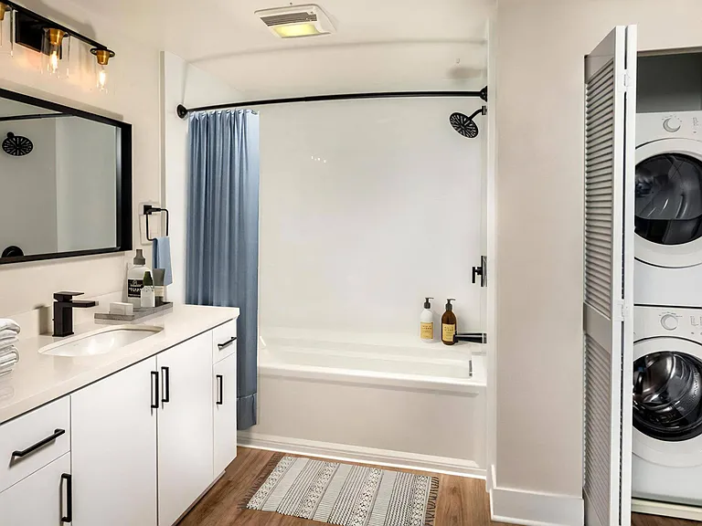 Modern Bathrooms with Full Size W.D